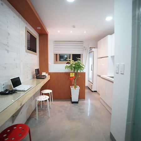 Отель Cozybox Сеул Экстерьер фото